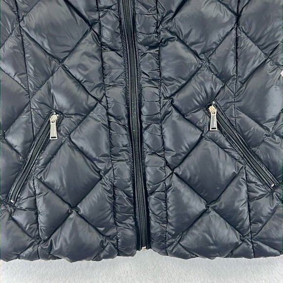 BCBG Generation Down Vest Sz S Black/Blue Front Zip Inside/Outside Pockets EUC - Picture 5 of 13